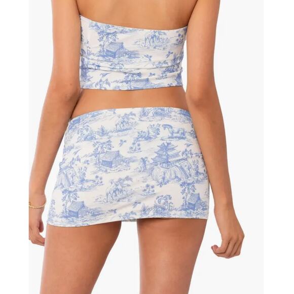 Edikted Delft Print Mini Skirt Size Medium New With Tags Y2K Style - Picture 3 of 8